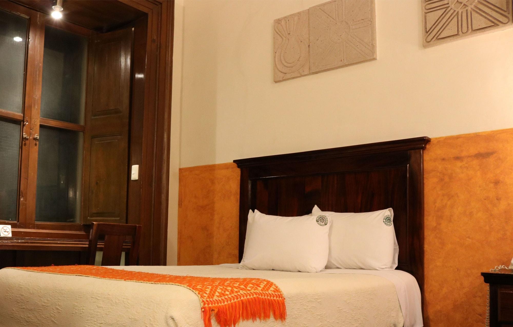 Hotel Historia Morelia Exterior photo