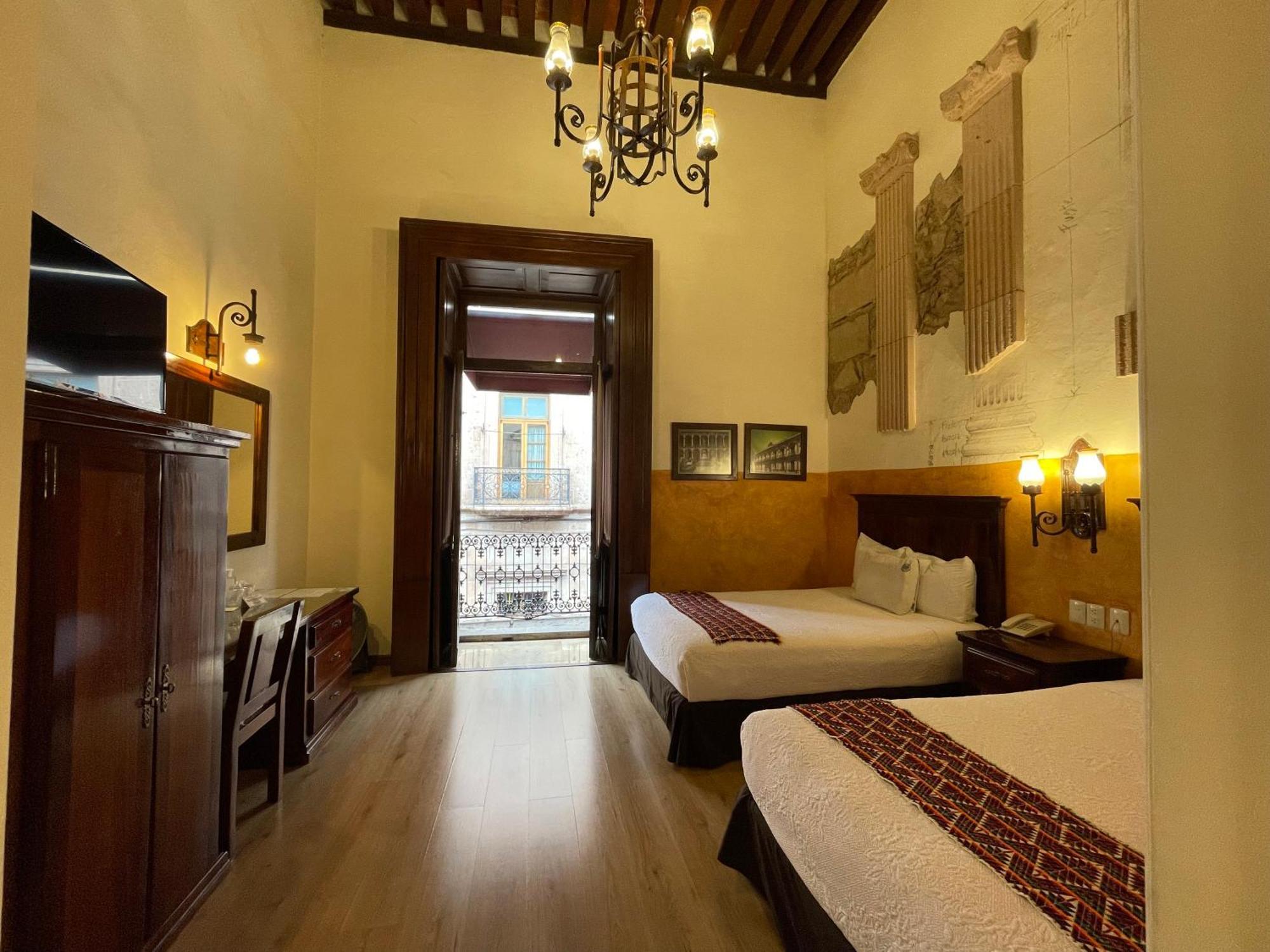 Hotel Historia Morelia Exterior photo