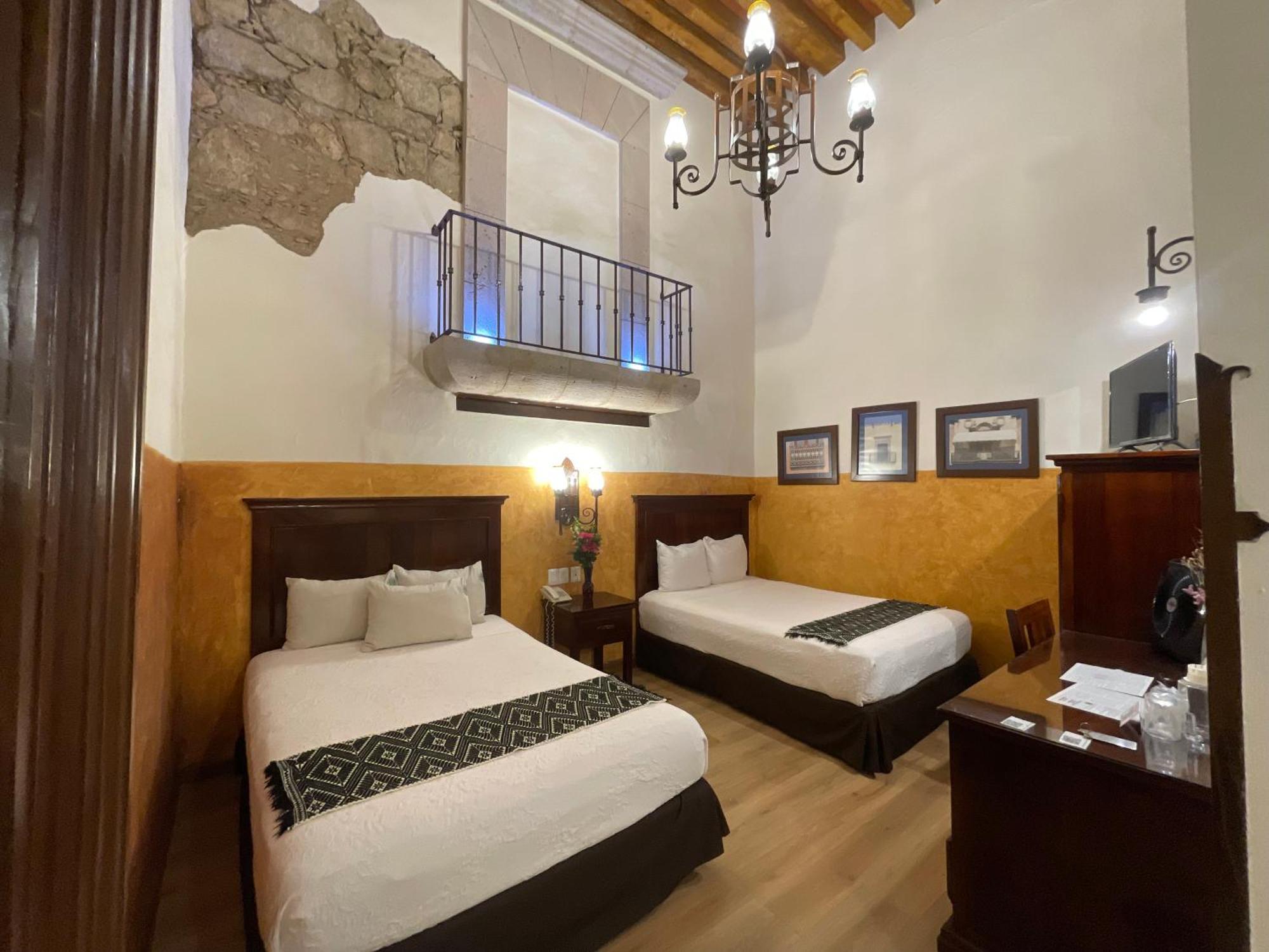 Hotel Historia Morelia Exterior photo