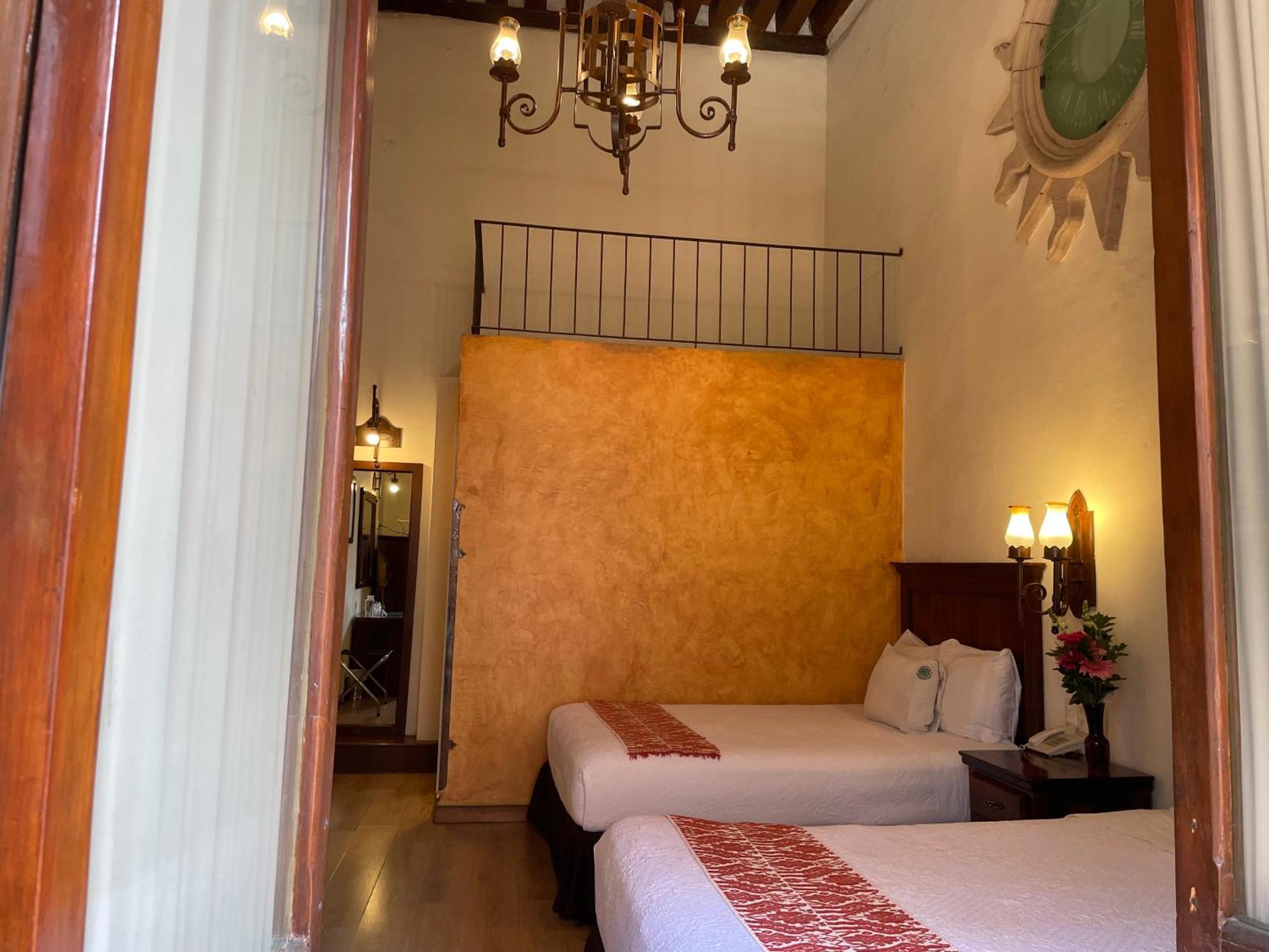 Hotel Historia Morelia Exterior photo